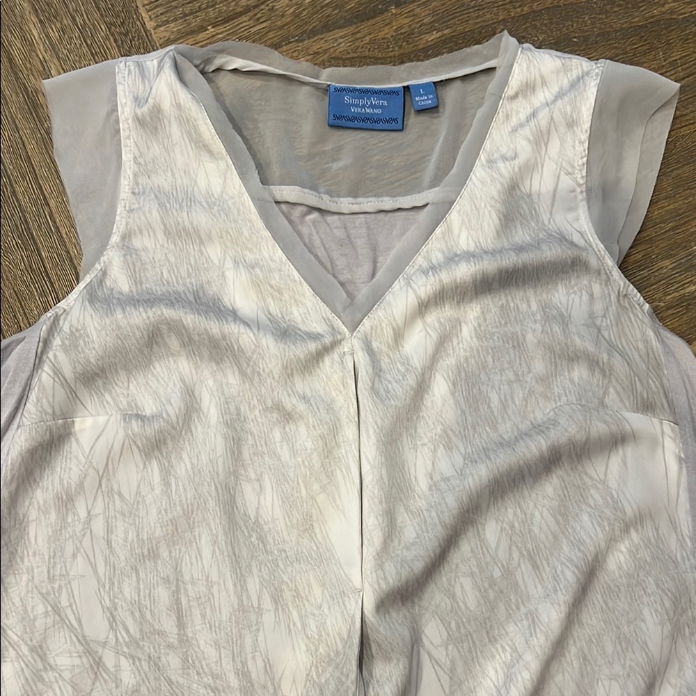 Simply Vera Wang Gray Sleeveless Top
